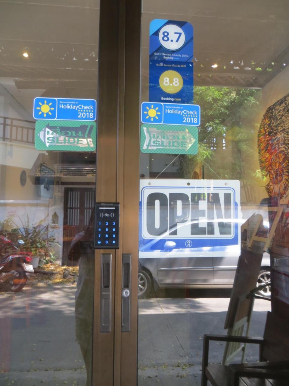 La Maison Verte Hostel Csiangmaj Kültér fotó